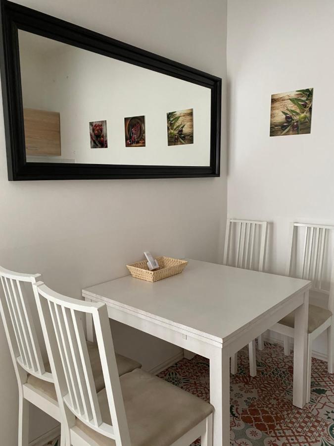 Home Sweet Apartment Buk Luaran gambar