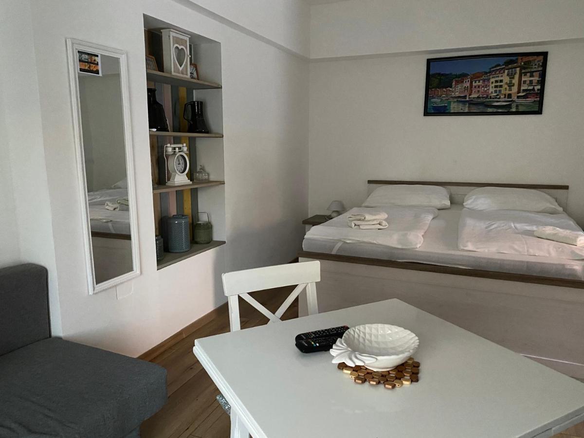 Home Sweet Apartment Buk Luaran gambar