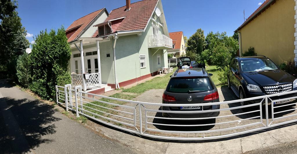 Home Sweet Apartment Buk Luaran gambar