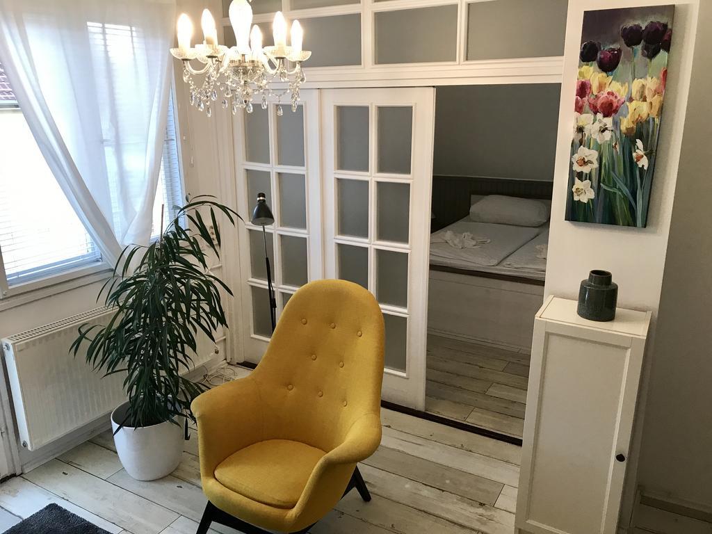 Home Sweet Apartment Buk Luaran gambar
